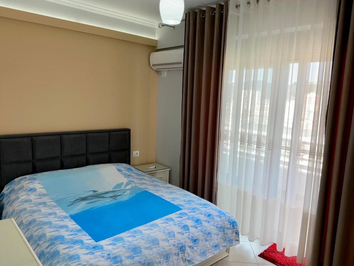 Отель Queen Isabella Premium Влёра Экстерьер фото
